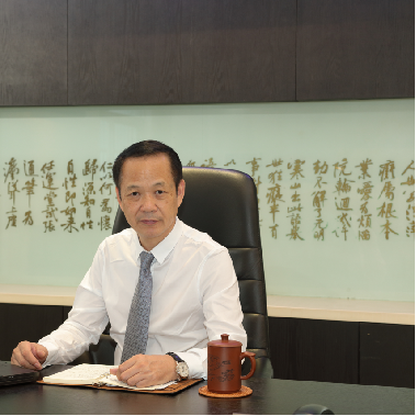杭州万隆光电设备股份有限公司董事长许泉海