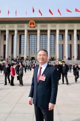 会员风采 | 全国人大代表徐冠巨赴京参加全国两会建言献策