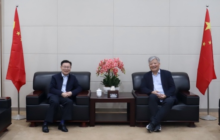 杭州市人大常委会党组副书记、副主任戚哮虎一行来我会走访交流